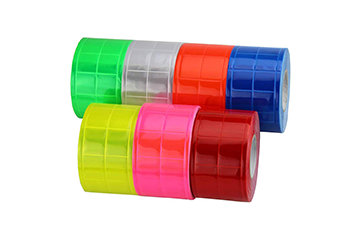 道路交通反光膜哪種可以用3年？蘇州曼彩交通為您解答[蘇州曼彩]